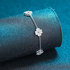 Moissanite Five Clover Bracelet in Platinum