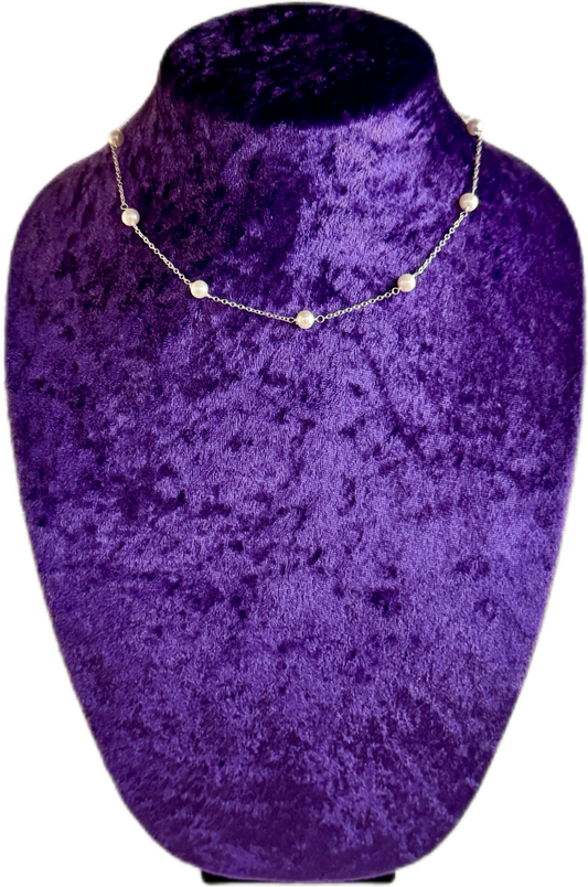 Freshwater Pearl Necklace – 9 Pearl Layout – 6mm